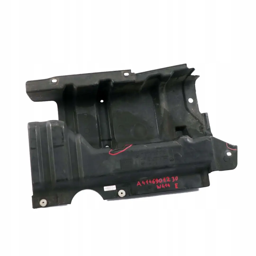 Mercedes-Benz W414 Tunnel Copertura Abdecktunnel per con numero di parte A4146901230 Mercedes-Benz W414 Tunnel Copertura Abdecktunnel - SKU A4146901230 - Numero di parte A4146901230