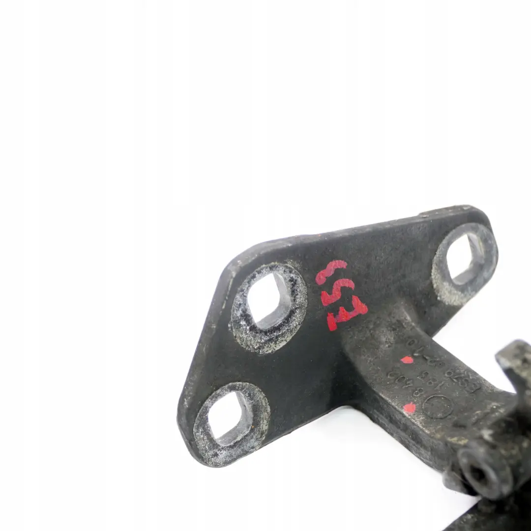 Cardine Portellone Inferiore Destro SX per BMW X5 E53 con numero di parte 8402183 BMW X5 E53 Cardine Portellone Inferiore Destro SX - SKU 8402183 - Numero di parte 8402183