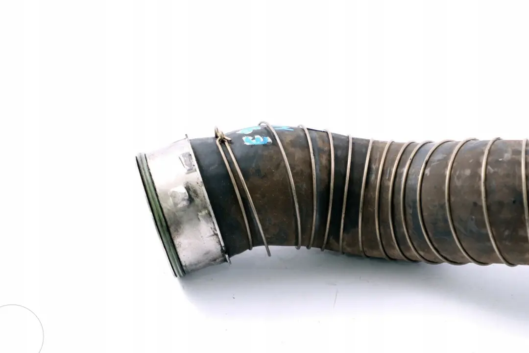 N47N Turbo to Intercooler Pipe Charge Air Line to BMW 3 Series E90 E91 LCI 320d with Part number 8511738 BMW 3 Series E90 E91 LCI 320d N47N Turbo to Intercooler Pipe Charge Air Line - SKU 8511738 - Part number 8511738