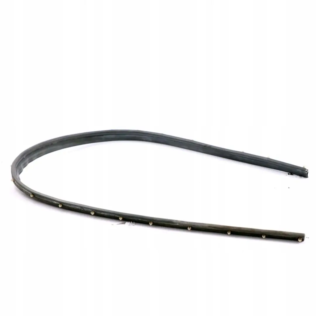 Uszczelka drzwi prawa prawy dół do BMW E89 Z4 o numerze 7203672 BMW E89 Z4 Uszczelka drzwi prawa prawy dół - SKU 7203672 - Numer Części 7203672
