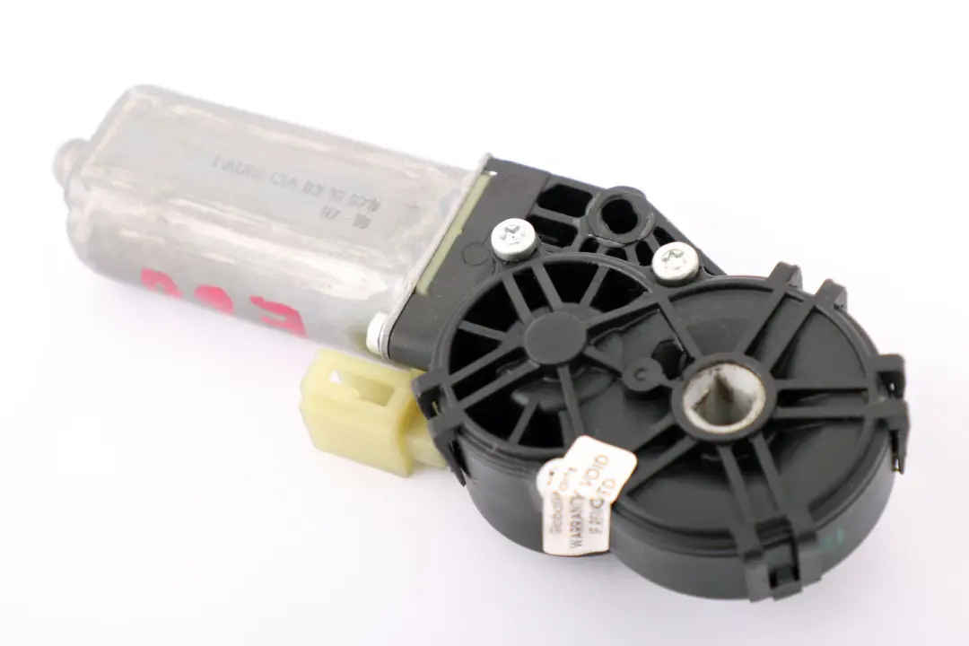 Reglage du dossier du siege avant Bosh pour BMW E60 E61 à propos du numéro de pièce 0 390 201 999 BMW E60 E61 Reglage du dossier du siege avant Bosh - SKU 0-390-201-999 - Numéro de pièce 0 390 201 999