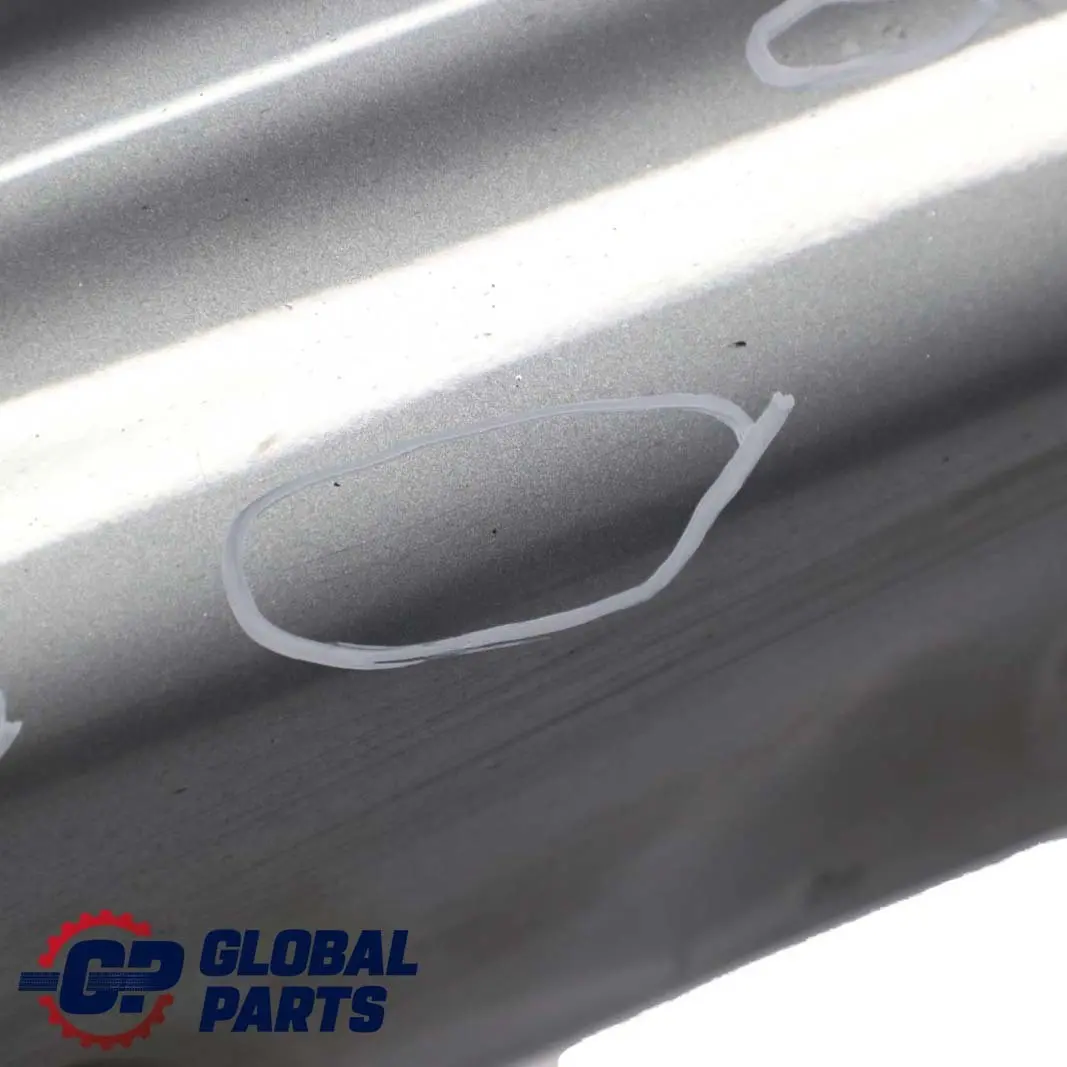 BMW E46 M Sport Faldon lateral izquierdo Panel De patada Silbergrau Gris - A08 - SKU 0002126-SBG - Número de pieza 0002126