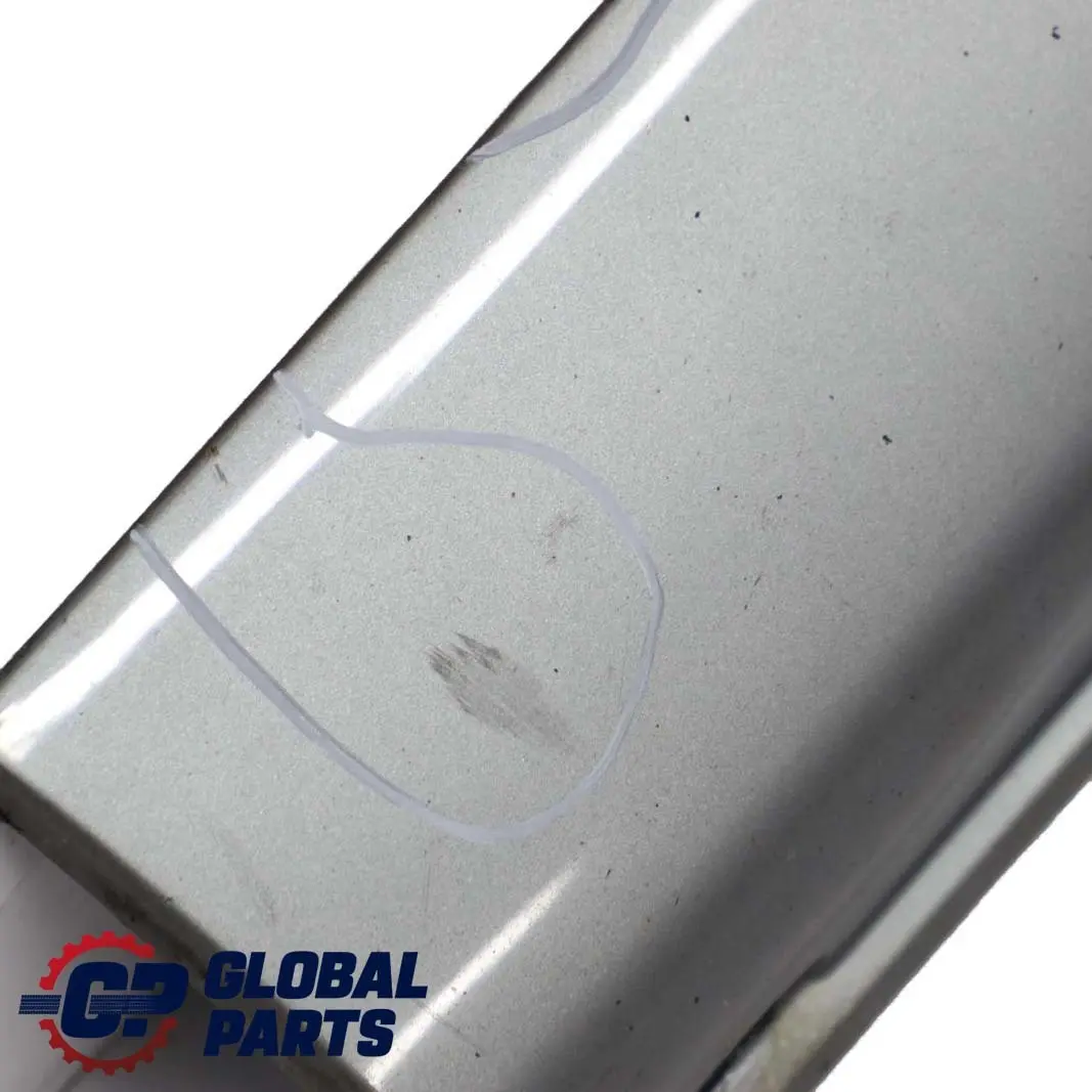 Listello Portiera SX Grigio Argento - A08 per BMW E46 M Sport Limousine Touring con numero di parte 0002126 BMW E46 M Sport Limousine Touring Listello Portiera SX Grigio Argento - A08 - SKU 0002126-SBG - Numero di parte 0002126