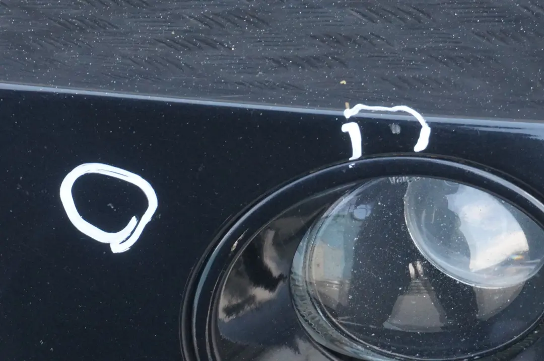 Zderzak przedni przód schwarz II 668 do BMW E53 X5 o numerze 10150 BMW E53 X5 Zderzak przedni przód schwarz II 668 - SKU 0010150-SCH1 - Numer Części 10150