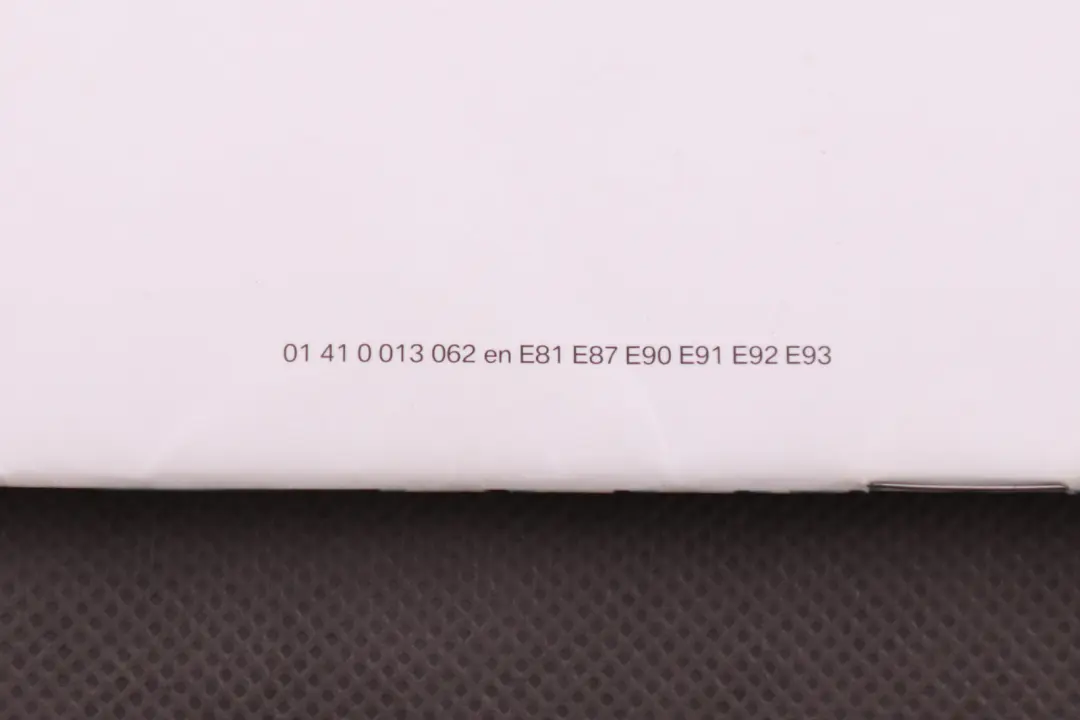 BMW 1 3 Series E87 E90 Service Booklet CD Player Instructions Set - SKU 13062 - Part number 0013062