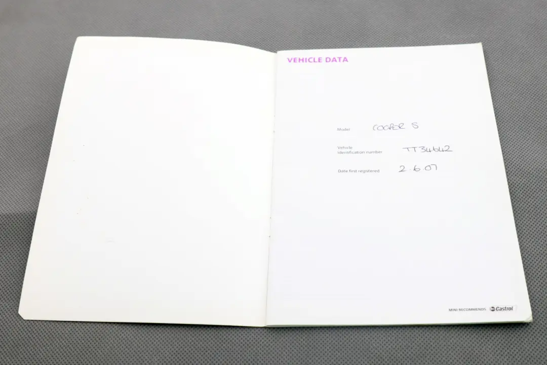 Service Booklet Radio Instructions Pouch Case Wallet Set to BMW Mini Cooper 1 R56 with Part number 0013611 BMW Mini Cooper 1 R56 Service Booklet Radio Instructions Pouch Case Wallet Set - SKU 0013611-1 - Part number 0013611