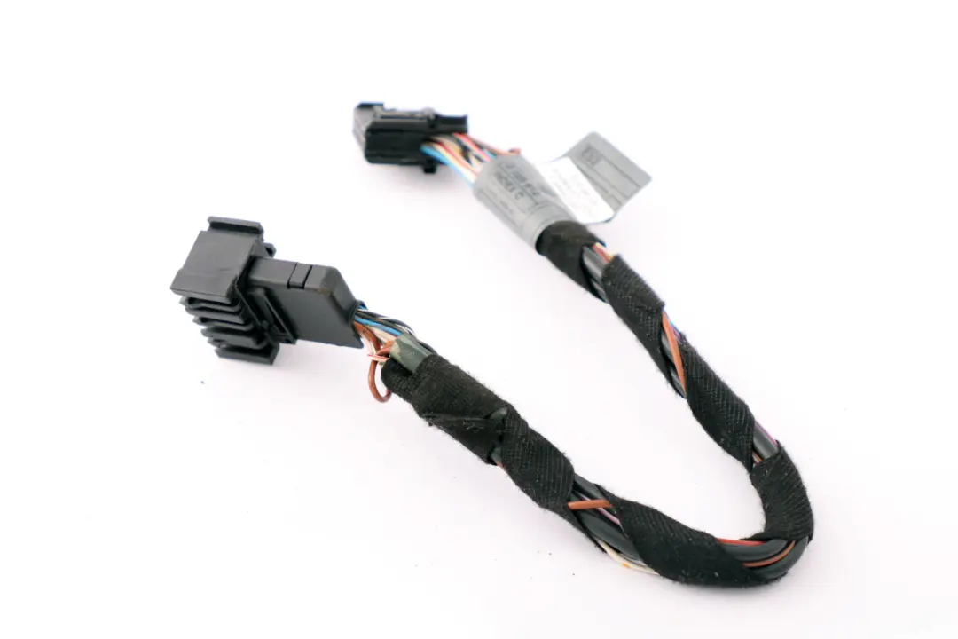Kabeladapter Mobiltelefon 00 für BMW 5 X5 er E39 E53 mit Teilenummer 0025612 BMW 5 X5 er E39 E53 Kabeladapter Mobiltelefon 00 - SKU 25612 - Teilenummer 0025612