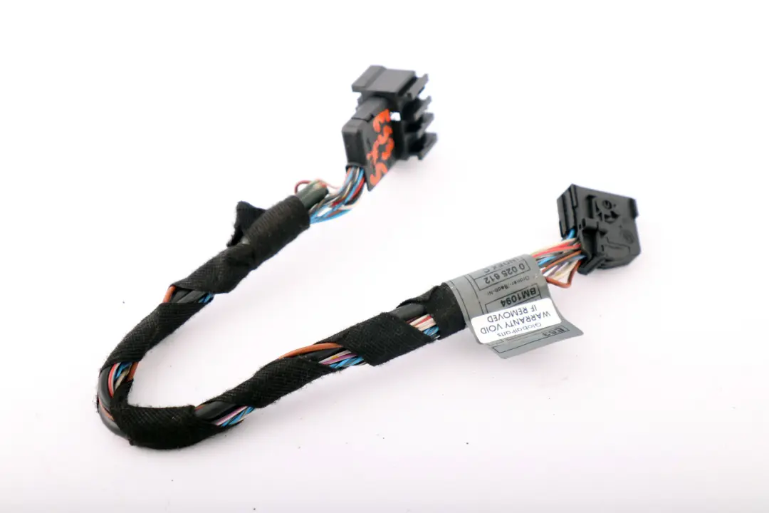 Mobile Telephone Cable Adapter 00 to BMW 5 X5 Series E39 E53 with Part number 0025612 BMW 5 X5 Series E39 E53 Mobile Telephone Cable Adapter 00 - SKU 25612 - Part number 0025612
