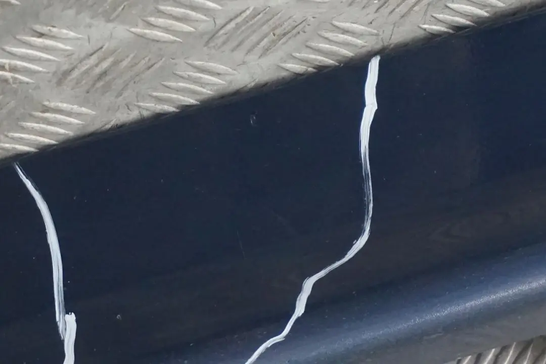 Schwellerleiste Schweller Links Mysticblau Metallic - A07 für BMW 3 er E46 M Sport mit Teilenummer 0026629 BMW 3 er E46 M Sport Schwellerleiste Schweller Links Mysticblau Metallic - A07 - SKU 0026629-MYS - Teilenummer 0026629