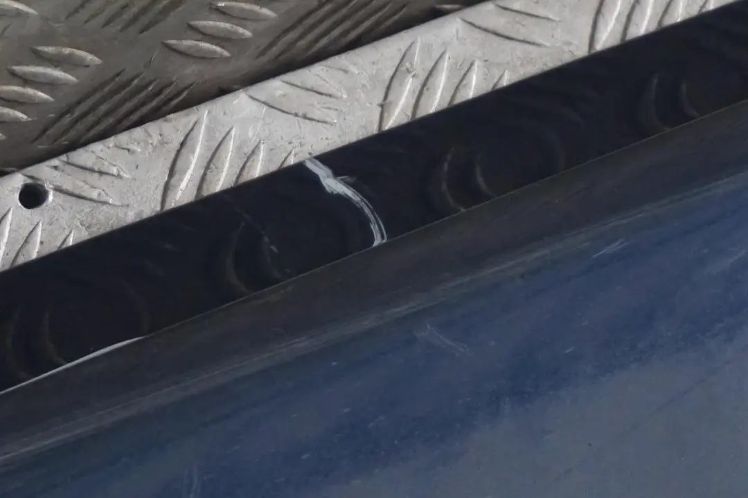 Schwellerleiste Schweller Links Mysticblau Metallic - A07 für BMW 3 er E46 M Sport mit Teilenummer 0026629 BMW 3 er E46 M Sport Schwellerleiste Schweller Links Mysticblau Metallic - A07 - SKU 0026629-MYS - Teilenummer 0026629