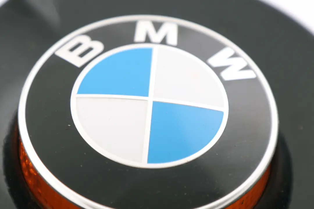 Blende Seitenwand Lackiert Rechts Black Sapphire für BMW Z4 er E85 Roadster mit Teilenummer 7057794 BMW Z4 er E85 Roadster Blende Seitenwand Lackiert Rechts Black Sapphire - SKU 0030962 - Teilenummer 7057794