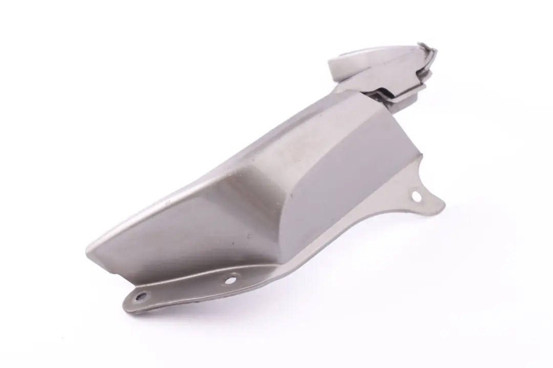 Osłona nakładka ramka lampy lewy tył do BMW E85 Z4 o numerze 0031017 BMW E85 Z4 Osłona nakładka ramka lampy lewy tył - SKU 0031017-STR - Numer Części 0031017