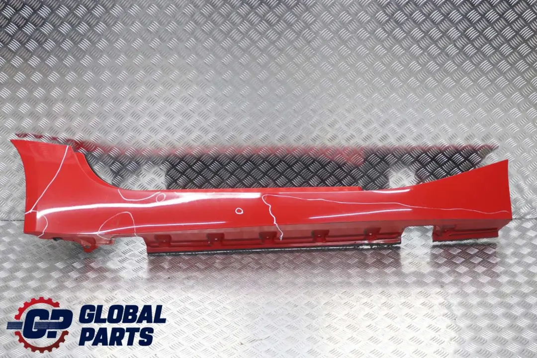 Listello Portiera Destra Rosso Chiaro Rosso - 314 per BMW Z4 E85 E86 con numero di parte 0031108 BMW Z4 E85 E86 Listello Portiera Destra Rosso Chiaro Rosso - 314 - SKU 0031108-HELL - Numero di parte 0031108