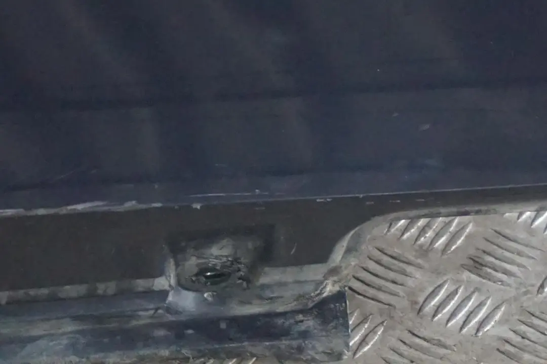 Osłona listwa próg lewy Toledoblau do BMW E85 Z4 o numerze 0031109 BMW E85 Z4 Osłona listwa próg lewy Toledoblau - SKU 0031109-TDB - Numer Części 0031109