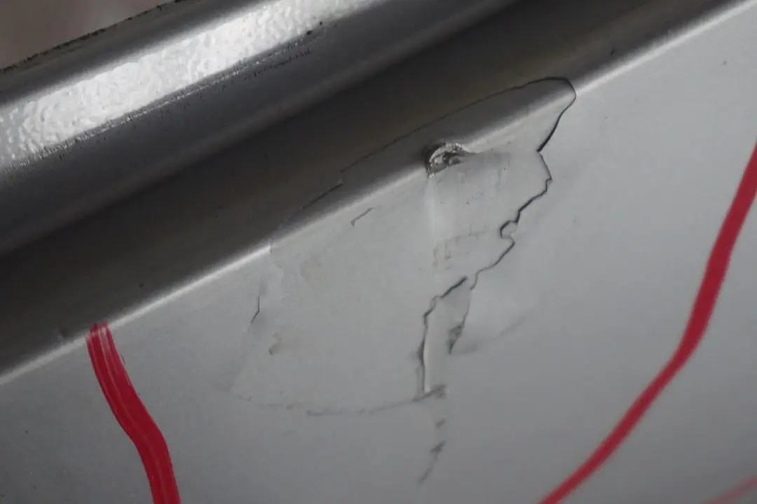 Osłona listwa próg lewy titansilber do BMW E85 Z4 o numerze 0031109 BMW E85 Z4 Osłona listwa próg lewy titansilber - SKU 0031109-TS1 - Numer Części 0031109