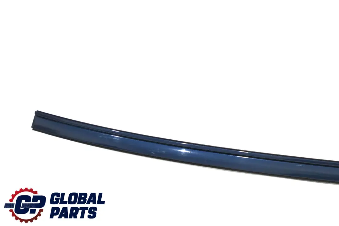 Modanatura Tetto Sinistro Ringhiera Mysticblau Mystic A07 Blu per BMW E60 con numero di parte 7070195 BMW E60 Modanatura Tetto Sinistro Ringhiera Mysticblau Mystic A07 Blu - SKU 0031141-MYS - Numero di parte 7070195