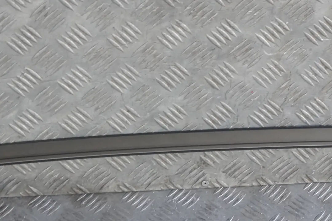 Left Roof Moulding Railing Gutter Rail N/S Platinbronze - A53 to BMW E60 with Part number 0031141 BMW E60 Left Roof Moulding Railing Gutter Rail N/S Platinbronze - A53 - SKU 0031141-PB - Part number 0031141