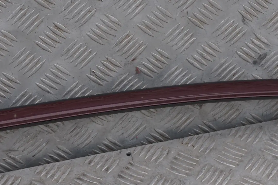 Right Roof Moulding Railing Gutter O/S Barberarot Barbera Red to BMW 5 Series E60 with Part number 0031142 BMW 5 Series E60 Right Roof Moulding Railing Gutter O/S Barberarot Barbera Red - SKU 0031142-BAR - Part number 0031142