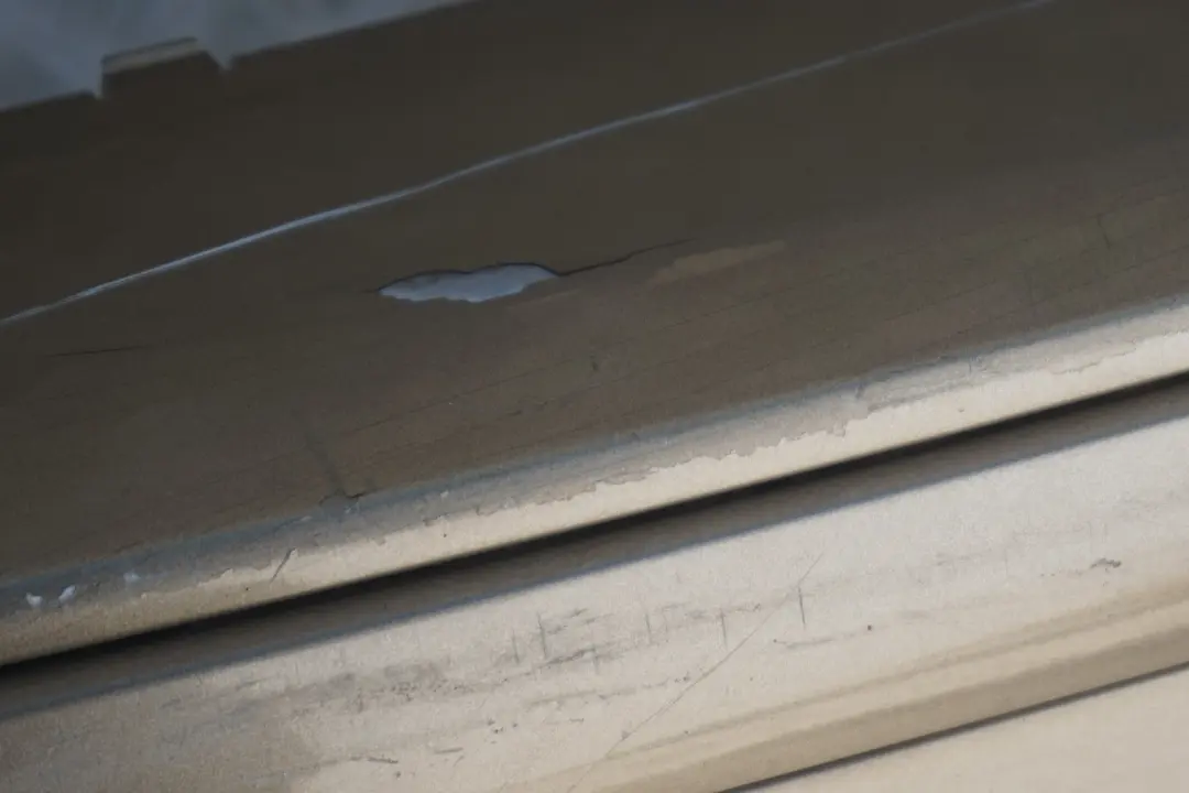 BMW 2 E87 Panel embellecedor parachoques trasero PDC Sonora Metallic - A23 - SKU 0032630-SON2 - Número de pieza 32630