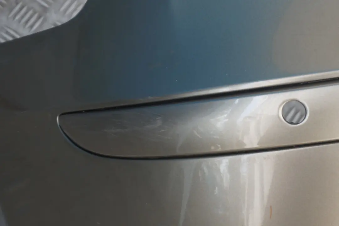 Panel embellecedor parachoques trasero PDC Sonora Metallic - A23 para BMW 2 E87 con número de pieza 32630 BMW 2 E87 Panel embellecedor parachoques trasero PDC Sonora Metallic - A23 - SKU 0032630-SON2 - Número de pieza 32630