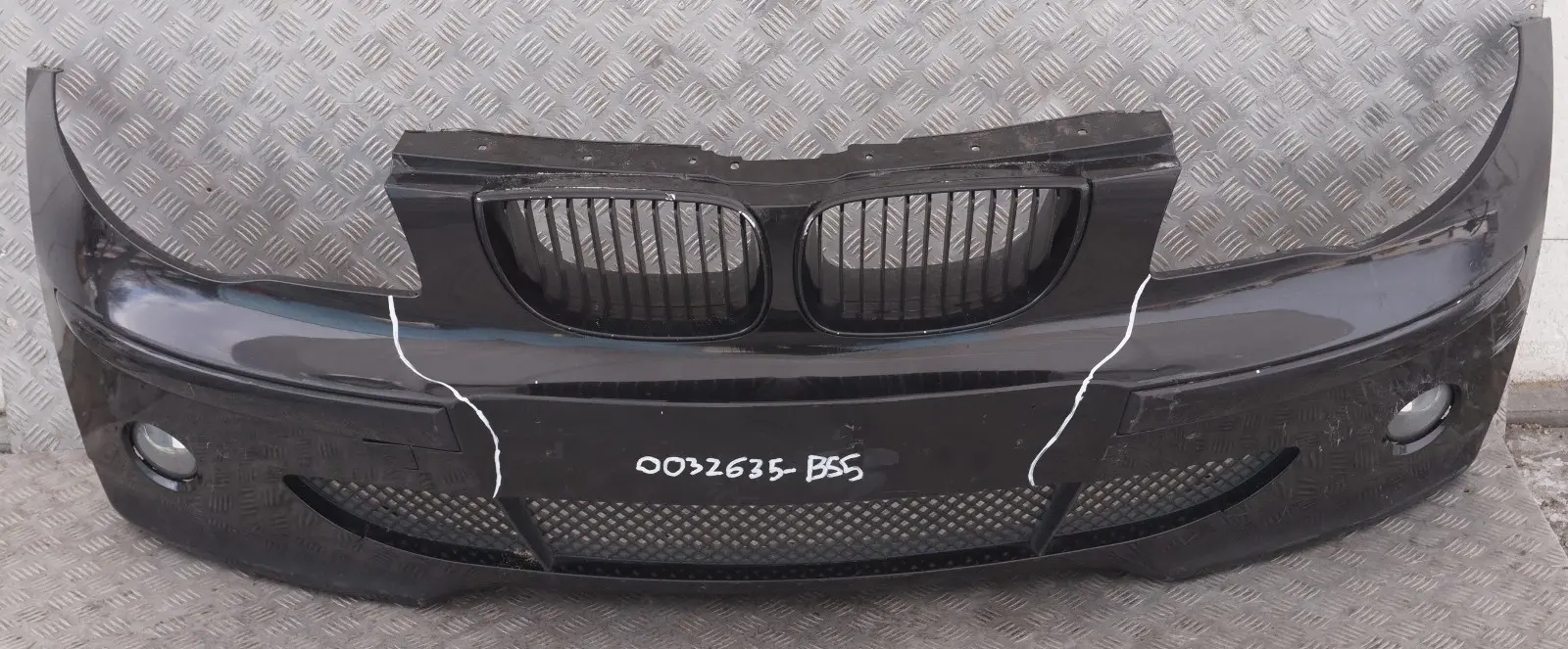 BMW 1 er 5 E87 Verkleidung Stossfänger Vor.Oben Schwarz Black Sapphire Metallic