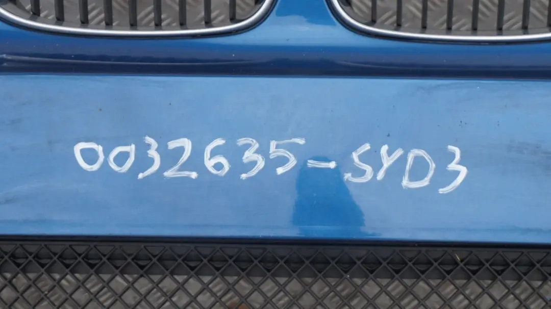 Zderzak przedni przód Sydneyblau do BMW E87 o numerze 0032635 BMW E87 Zderzak przedni przód Sydneyblau - SKU 0032635-SYD3 - Numer Części 0032635