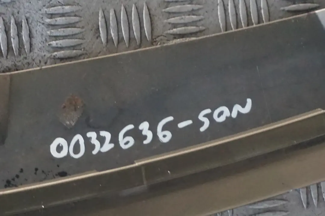 BMW 1 Reihe E87 Stossfänger Vorn Unten Verkleidung Sonora Metallic - A23 - SKU 0032636-SON - Teilenummer 0032636