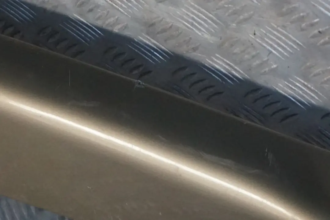 Paraurti Frontale Basso Carenatura Sonora Metallizzato - A23 per BMW E87 con numero di parte 0032636 BMW E87 Paraurti Frontale Basso Carenatura Sonora Metallizzato - A23 - SKU 0032636-SON - Numero di parte 0032636