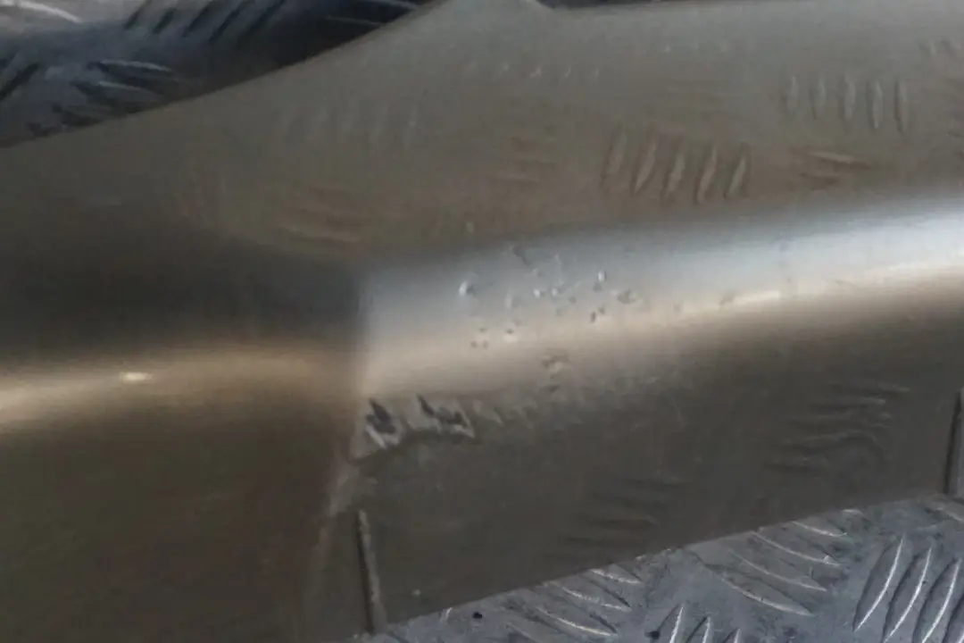 BMW E87 parachoques delantero inferior del panel De ajuste Sonora Metallic - A23 - SKU 0032636-SON - Número de pieza 0032636