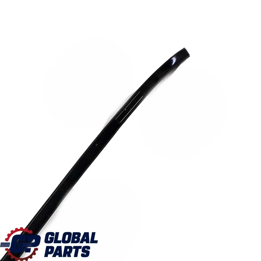 Techo Derecho Moldura Railing Trim Negro Zafiro Metalico para BMW E90 con número de pieza 51130032752 BMW E90 Techo Derecho Moldura Railing Trim Negro Zafiro Metalico - SKU 0032752-BS - Número de pieza 51130032752