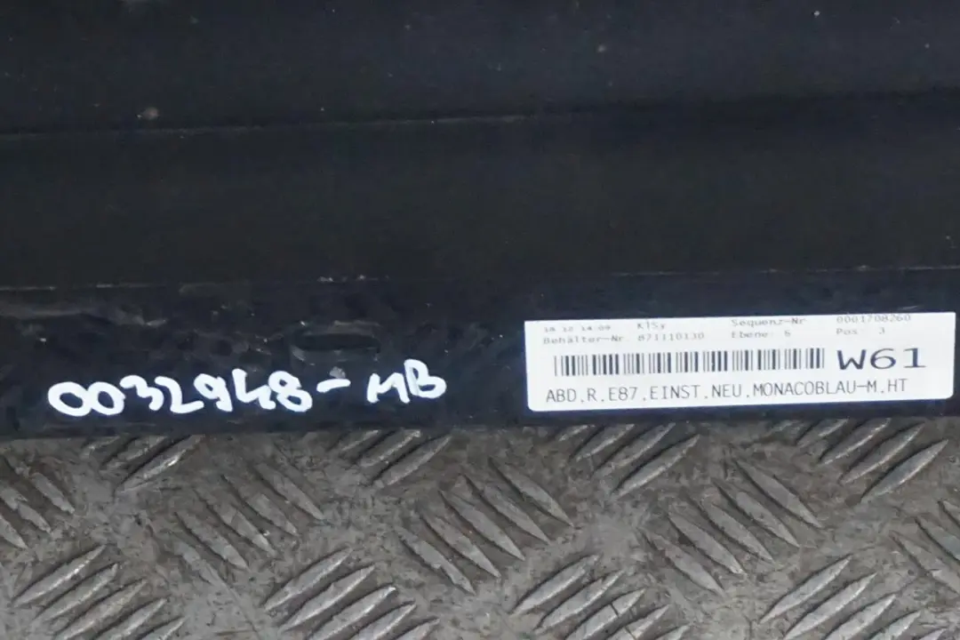 Sill Strip Faldon Lateral Derecho Monacoblau Azul - A35 para BMW E87 con número de pieza 0032948 BMW E87 Sill Strip Faldon Lateral Derecho Monacoblau Azul - A35 - SKU 0032948-MB - Número de pieza 0032948
