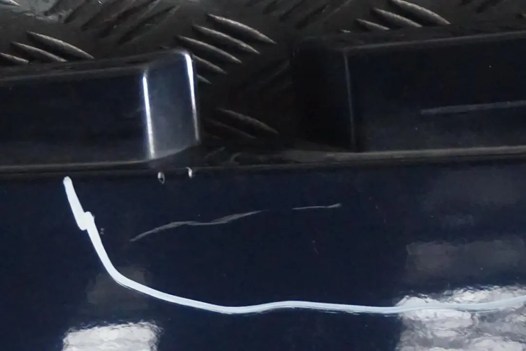 Bas de Porte Couverture Seuil Droite Bleu Monaco Bleu Metallise pour BMW 1 E87 à propos du numéro de pièce 0032948 BMW 1 E87 Bas de Porte Couverture Seuil Droite Bleu Monaco Bleu Metallise - SKU 0032948-MB - Numéro de pièce 0032948