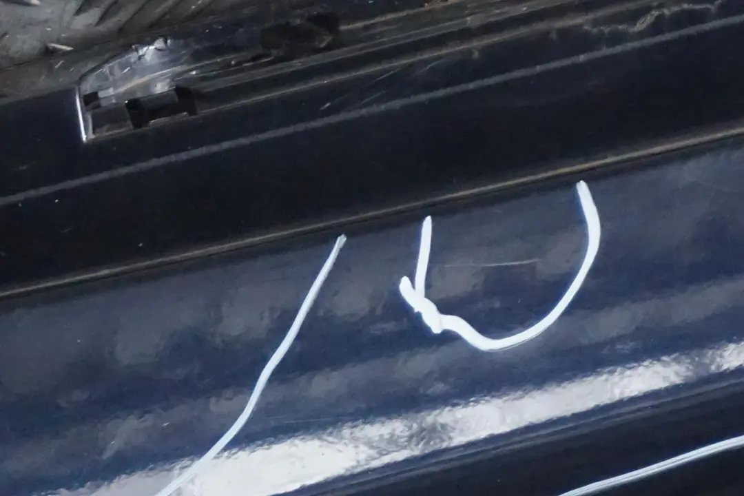 Listello Portiera Apertura Gonna Destra Blu Monaco Metallizzato per BMW E87 con numero di parte 0032948 BMW E87 Listello Portiera Apertura Gonna Destra Blu Monaco Metallizzato - SKU 0032948-MB - Numero di parte 0032948