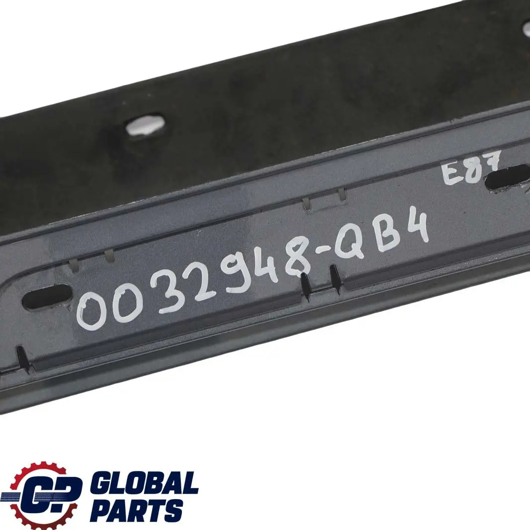 Sill Strip Faldon Lateral Derecho Quarzblau Azul Metalizado - A19 para BMW E87 4 con número de pieza 0032948 BMW E87 4 Sill Strip Faldon Lateral Derecho Quarzblau Azul Metalizado - A19 - SKU 0032948-QB4 - Número de pieza 0032948