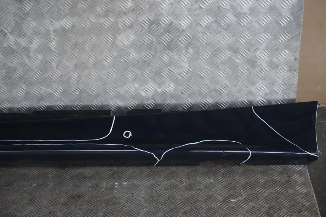 Sill strip side skirt left N/S Monacoblau Monaco Blue Metallic to BMW 1 Series E87 with Part number 0032949 BMW 1 Series E87 Sill strip side skirt left N/S Monacoblau Monaco Blue Metallic - SKU 0032949-MB2 - Part number 0032949