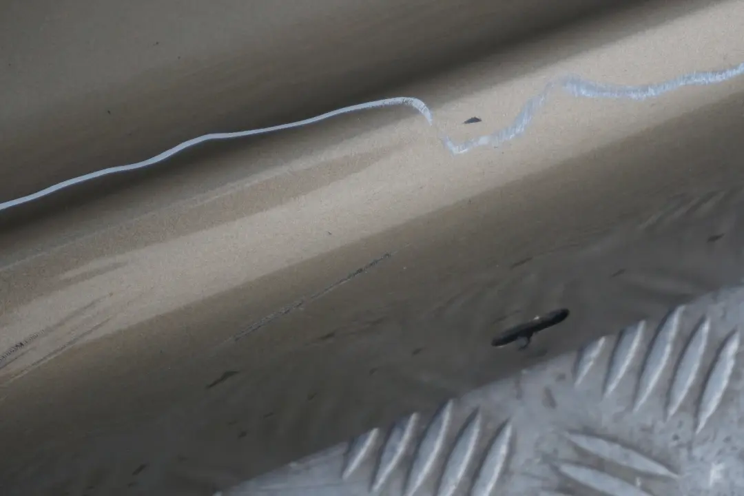 Schwellerleiste Blende Schweller links Sonora Metallic A23 für BMW 1 er 3 E87 mit Teilenummer 51770032949 BMW 1 er 3 E87 Schwellerleiste Blende Schweller links Sonora Metallic A23 - SKU 0032949-SON4 - Teilenummer 51770032949