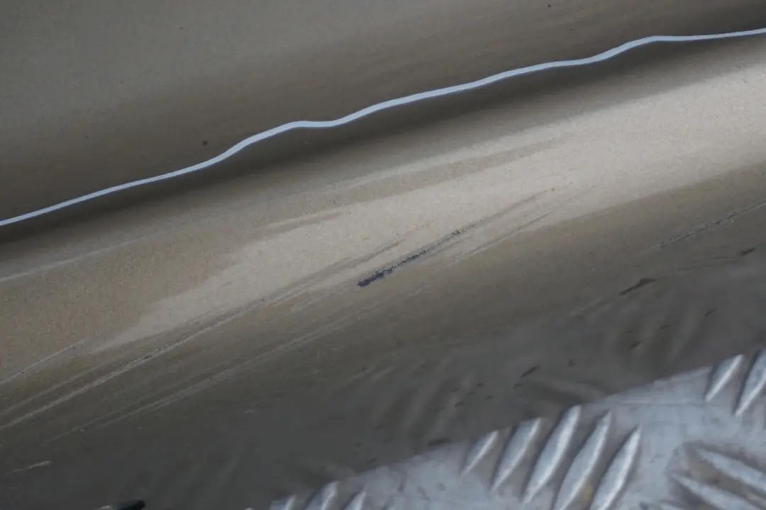 Schwellerleiste Blende Schweller links Sonora Metallic A23 für BMW 1 er 3 E87 mit Teilenummer 51770032949 BMW 1 er 3 E87 Schwellerleiste Blende Schweller links Sonora Metallic A23 - SKU 0032949-SON4 - Teilenummer 51770032949