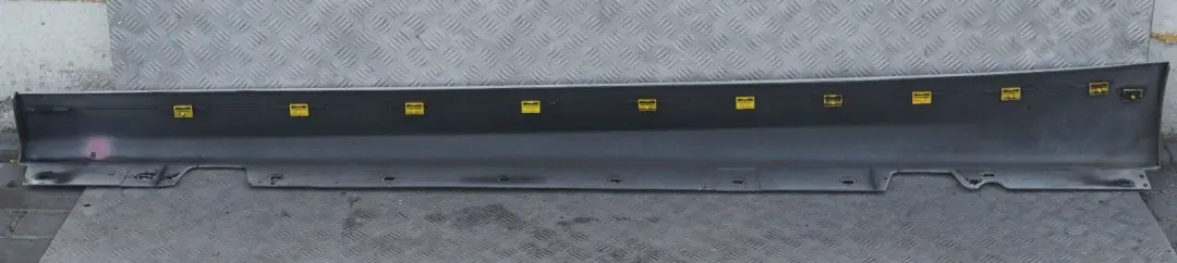 Listwa próg prawy Alpinweiss 300 do BMW E90 E91 o numerze 0032950 BMW E90 E91 Listwa próg prawy Alpinweiss 300 - SKU 0032950-AW - Numer Części 0032950