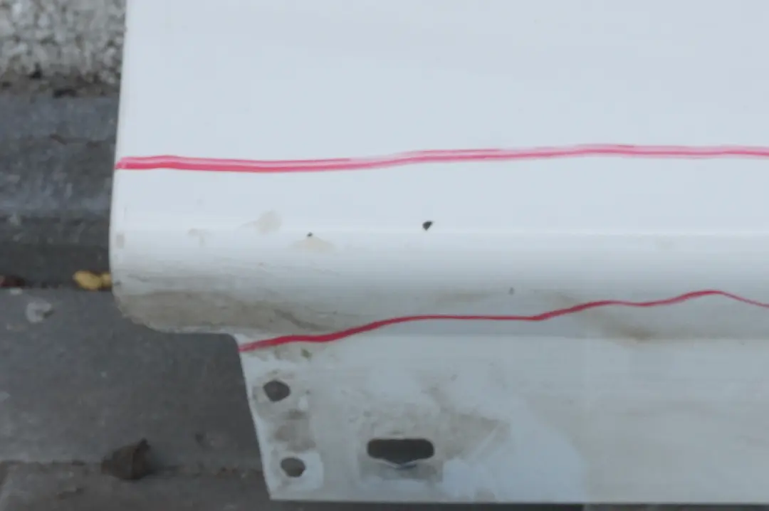 Sill Strip Side Skirt Right O/S Alpinweiss Alpine White to BMW 3 Series E90 E91 with Part number 0032950 BMW 3 Series E90 E91 Sill Strip Side Skirt Right O/S Alpinweiss Alpine White - SKU 0032950-AW - Part number 0032950