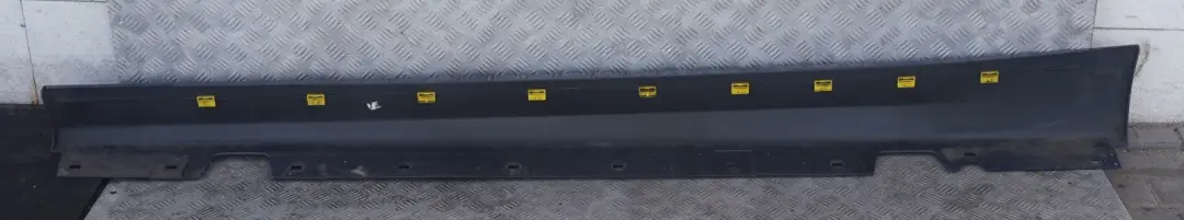 Bas de Porte Couverture Seuil a Droite Bleu Montego Bleu pour BMW 3 E90 E91 à propos du numéro de pièce 51770032950 BMW 3 E90 E91 Bas de Porte Couverture Seuil a Droite Bleu Montego Bleu - SKU 0032950-MTB3 - Numéro de pièce 51770032950