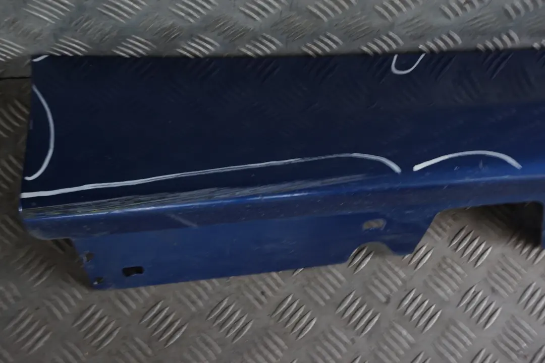 Schwellerleiste Blende Schweller rechts Montegoblau Blau Metallic für BMW 3 E90 E91 mit Teilenummer 0032950 BMW 3 E90 E91 Schwellerleiste Blende Schweller rechts Montegoblau Blau Metallic - SKU 0032950-MTB4 - Teilenummer 0032950