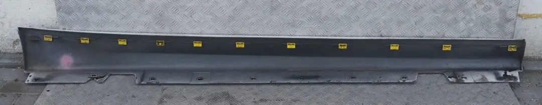 Schwellerleiste Blende Schweller links Tiefgruen Gruen Metallic für BMW 3 E90 E91 mit Teilenummer 0032951 BMW 3 E90 E91 Schwellerleiste Blende Schweller links Tiefgruen Gruen Metallic - SKU 0032951-AW - Teilenummer 0032951