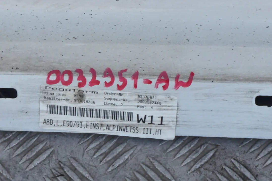 Sill Strip Side Trim Skirt Left N/S Alpinweiss Alpine White to BMW 3 Series E90 E91 with Part number 0032951 BMW 3 Series E90 E91 Sill Strip Side Trim Skirt Left N/S Alpinweiss Alpine White - SKU 0032951-AW - Part number 0032951