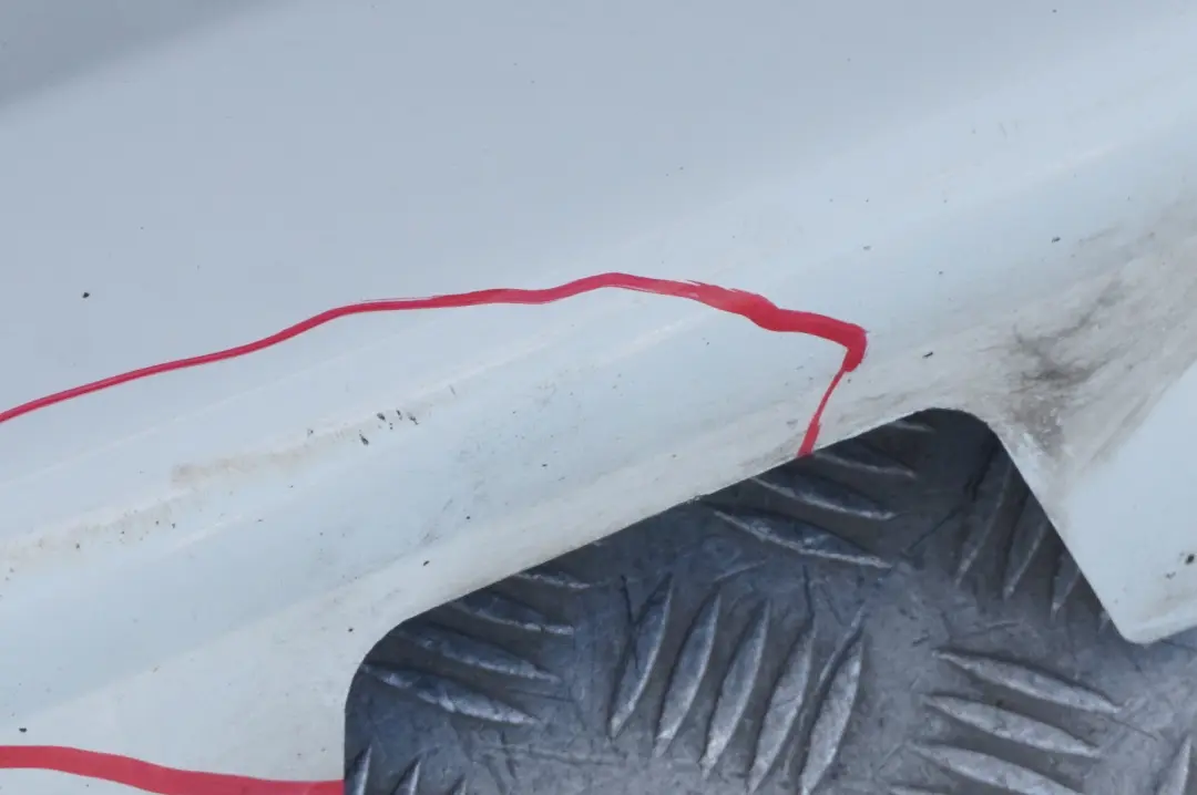 Sill Strip Side Trim Skirt Left N/S Alpinweiss Alpine White to BMW 3 Series E90 E91 with Part number 0032951 BMW 3 Series E90 E91 Sill Strip Side Trim Skirt Left N/S Alpinweiss Alpine White - SKU 0032951-AW - Part number 0032951