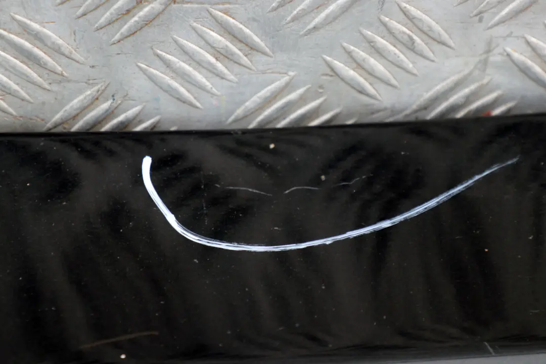 BMW E90 E91 Baguette de seuil jupe latérale gauche Noir Saphir Métallisé - SKU 0032951-BS6 - Numéro de pièce 0032951