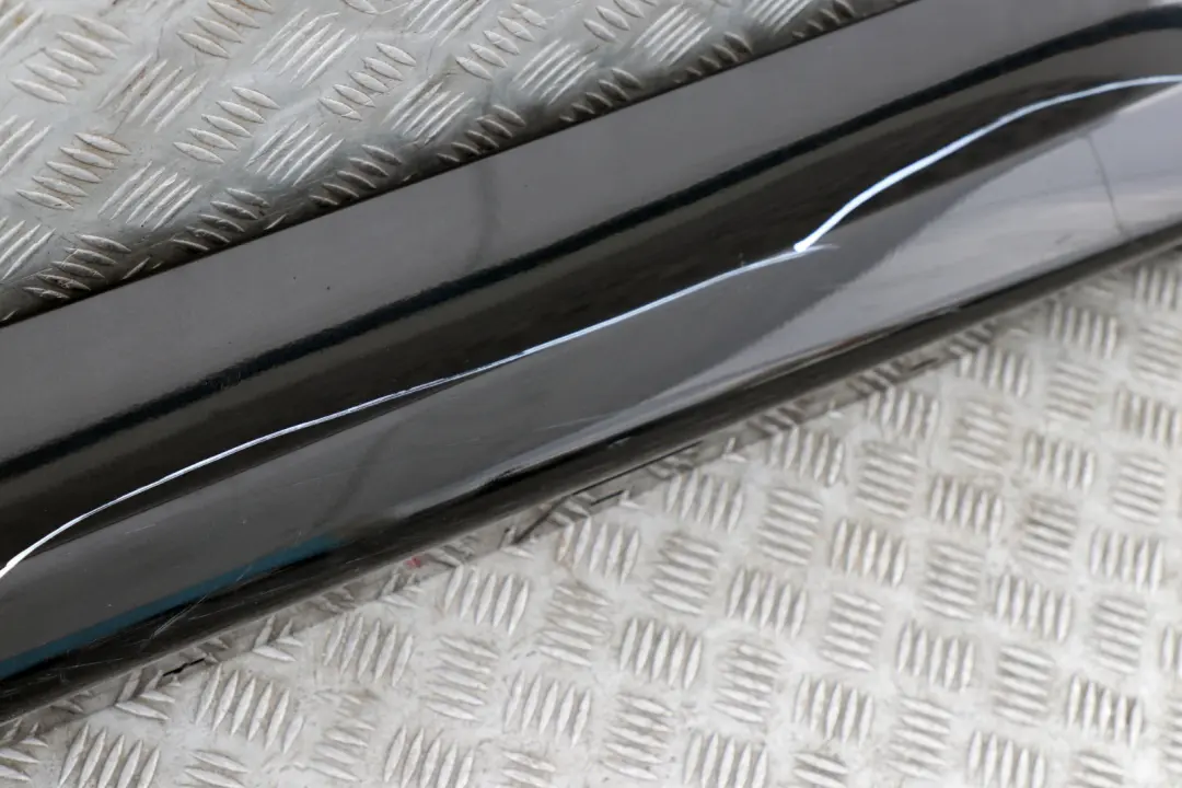 BMW E90 E91 Baguette de seuil jupe latérale gauche Noir Saphir Métallisé - SKU 0032951-BS6 - Numéro de pièce 0032951