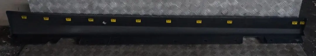 Sill Strip Side Trim Skirt Left Mysticblau Blue para BMW E90 E91 con número de pieza 0032951 BMW E90 E91 Sill Strip Side Trim Skirt Left Mysticblau Blue - SKU 0032951-MYS - Número de pieza 0032951