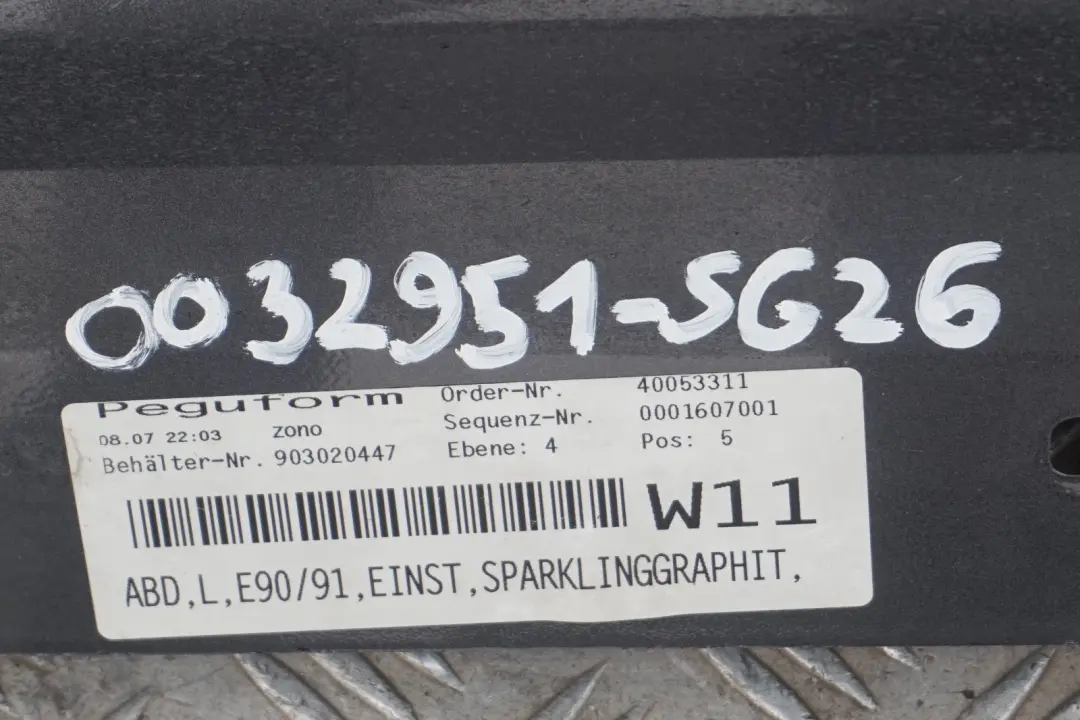 BMW E90 E91 Faldón de umbral lateral izquierdo Sparkling Graphite Metallic - SKU 0032951-SG26 - Número de pieza 0032951