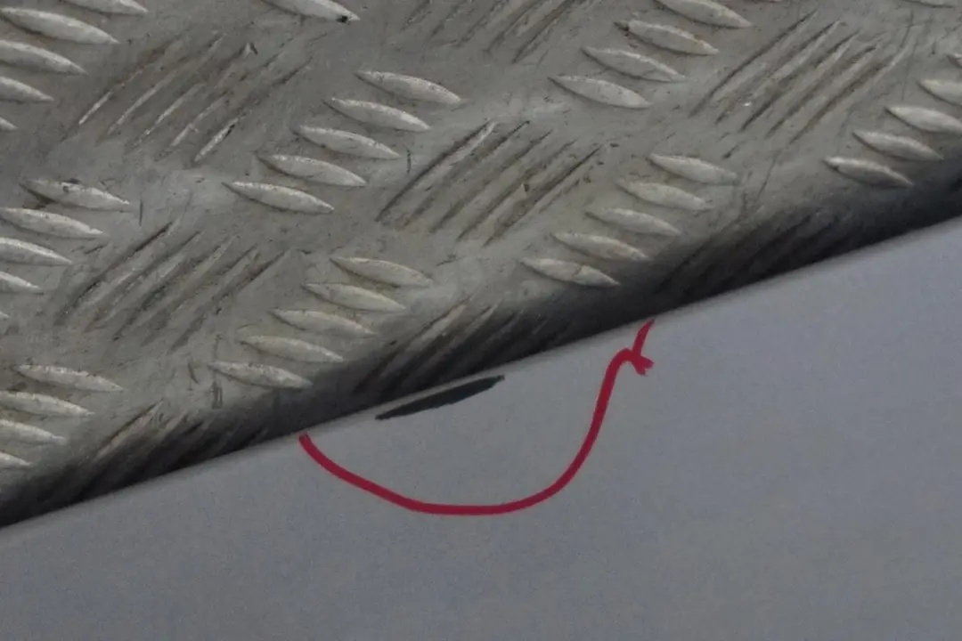 *BMW 3 E90 E91 Schwellerleiste Blende Schweller Links Titansilber Silber - 354 für mit Teilenummer 0032951 *BMW 3 E90 E91 Schwellerleiste Blende Schweller Links Titansilber Silber - 354 - SKU 0032951-TS17 - Teilenummer 0032951