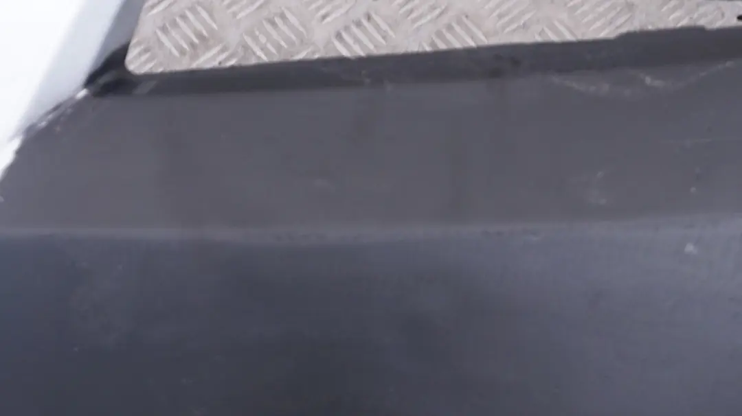 Front Bumper Trim Panel Complete Titansilber Silver - 354 to BMW 3 SERIES 1 E90 E91 with Part number 0033167 BMW 3 SERIES 1 E90 E91 Front Bumper Trim Panel Complete Titansilber Silver - 354 - SKU 0033167-TS1 - Part number 0033167